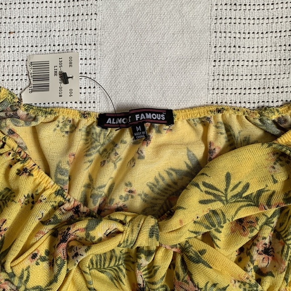 Puff Short Sleeve Crop Top - Picture 3 of 3